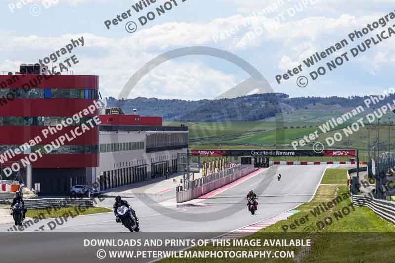 cadwell no limits trackday;cadwell park;cadwell park photographs;cadwell trackday photographs;enduro digital images;event digital images;eventdigitalimages;navarra;no limits trackdays;peter wileman photography;racing digital images;trackday digital images;trackday photos